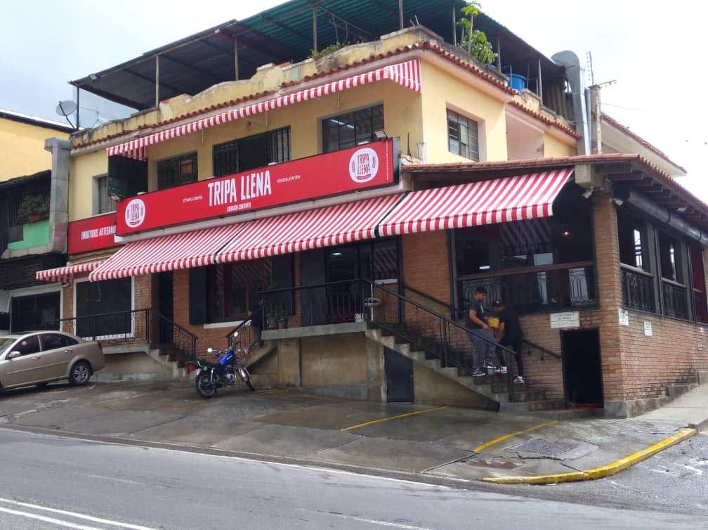 Fachada de Tripa Llena Dos Caminos